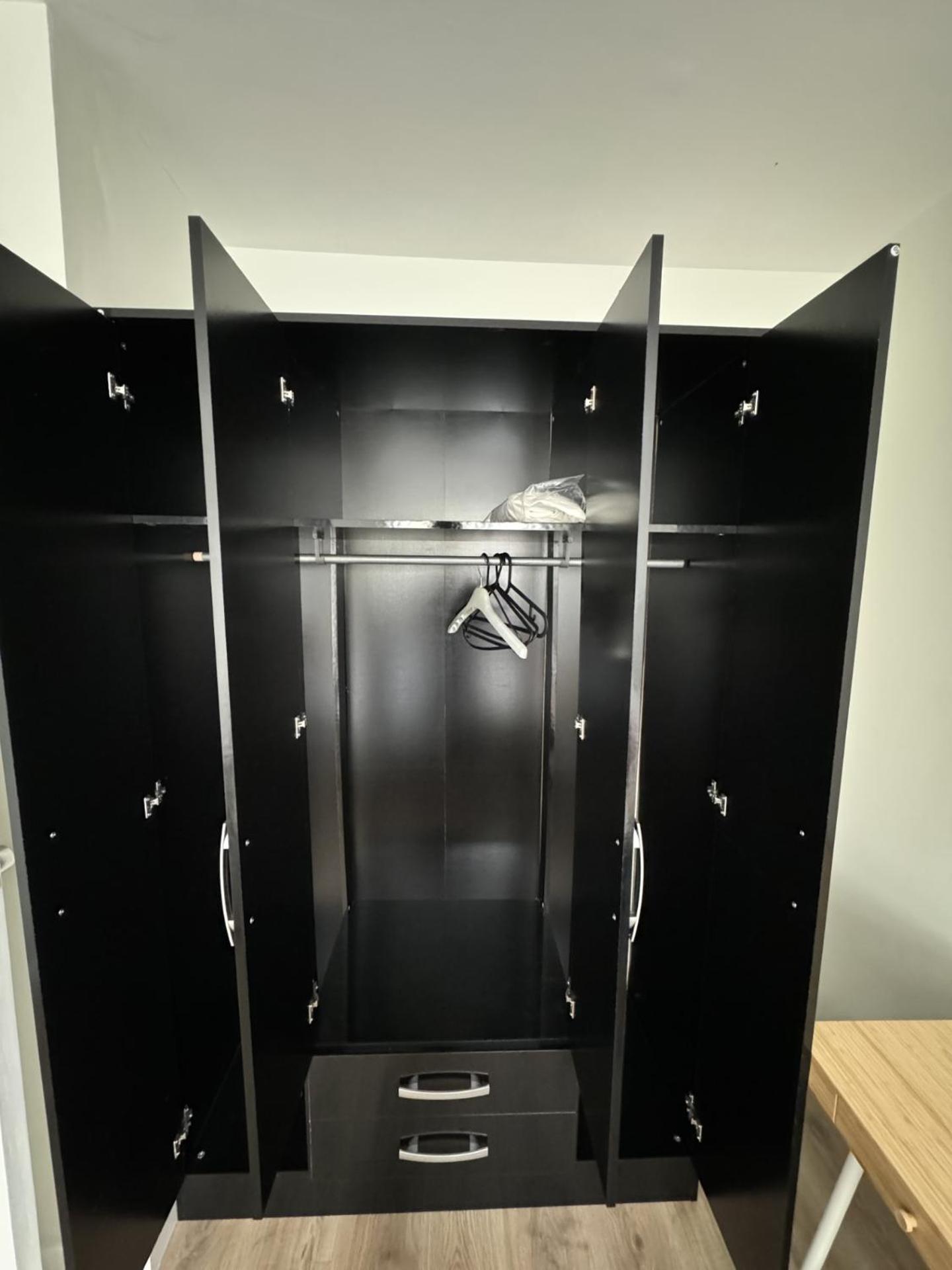 Brand New Suit Room 10 Min To Walk Central Line! Уудфорд Екстериор снимка
