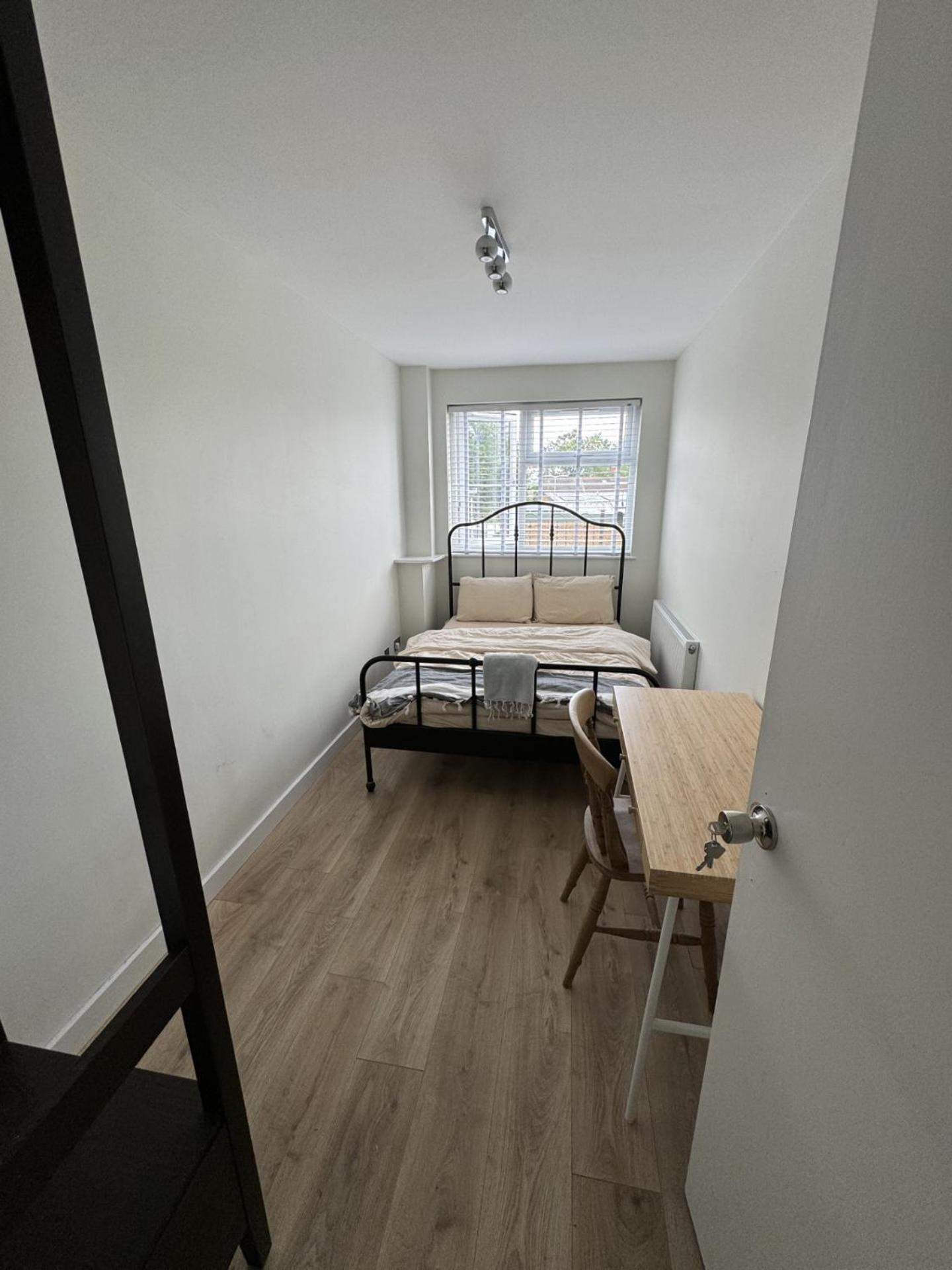 Brand New Suit Room 10 Min To Walk Central Line! Уудфорд Екстериор снимка